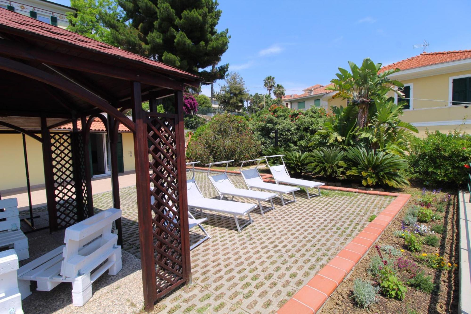 La Pace, Il Sole, Il Mare - Casa Indipendente Vista Mare, Posto Auto Privato, Ampio Spazio Esterno Attrezzato, A Pochi Minuti Dalle Spiagge Vakantiehuis *