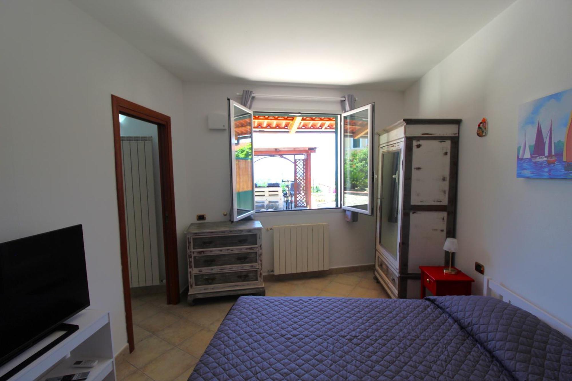 La Pace, Il Sole, Il Mare - Casa Indipendente Vista Mare, Posto Auto Privato, Ampio Spazio Esterno Attrezzato, A Pochi Minuti Dalle Spiagge San Remo
