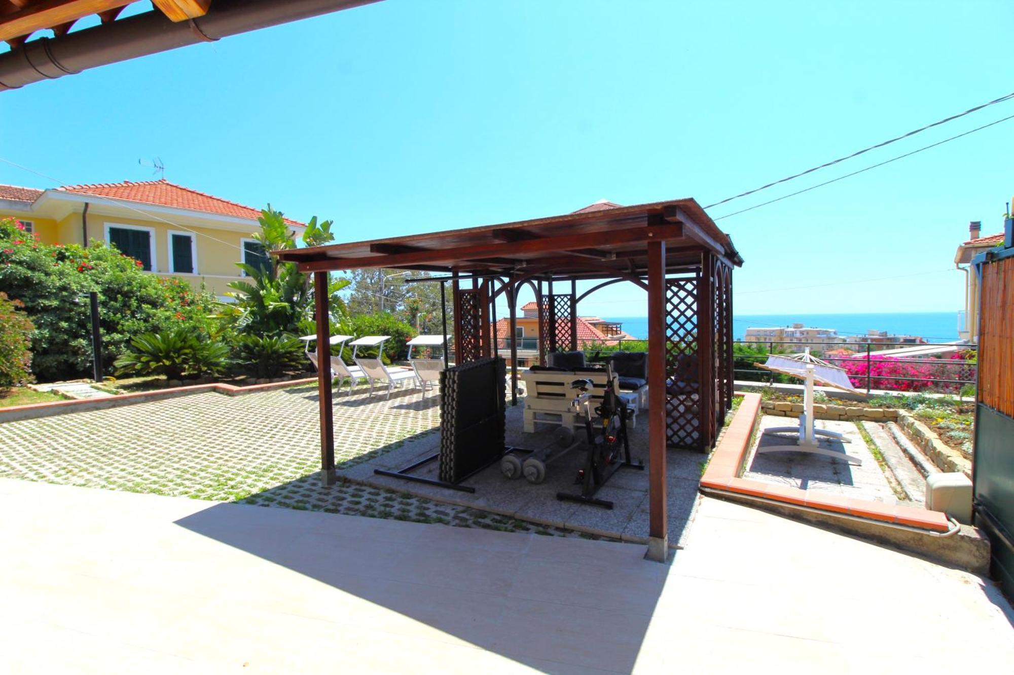 La Pace, Il Sole, Il Mare - Casa Indipendente Vista Mare, Posto Auto Privato, Ampio Spazio Esterno Attrezzato, A Pochi Minuti Dalle Spiagge