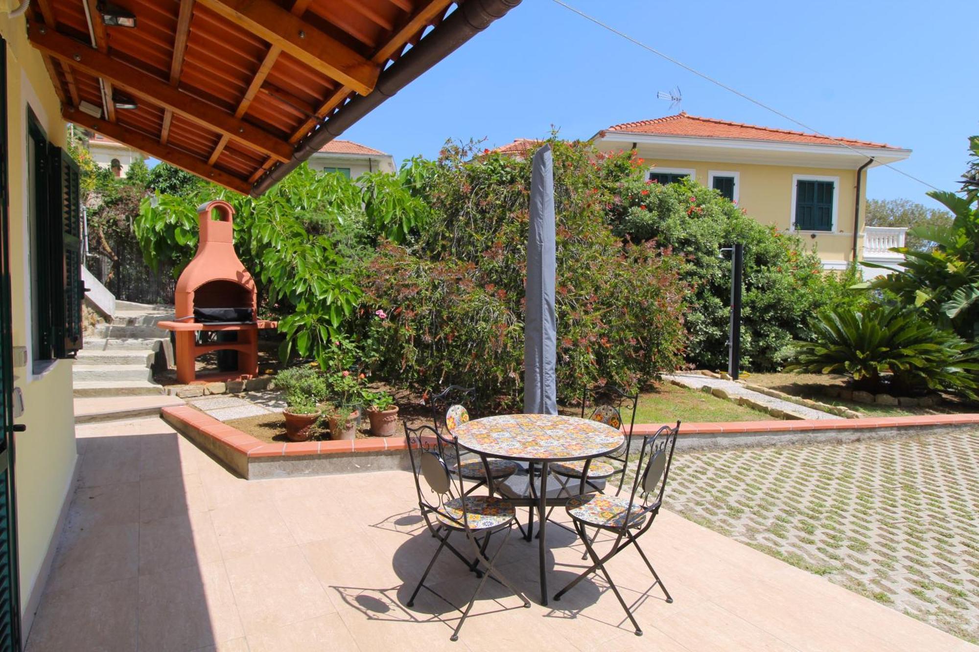 La Pace, Il Sole, Il Mare - Casa Indipendente Vista Mare, Posto Auto Privato, Ampio Spazio Esterno Attrezzato, A Pochi Minuti Dalle Spiagge
